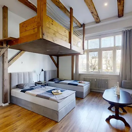 Old Town Loft דירה
